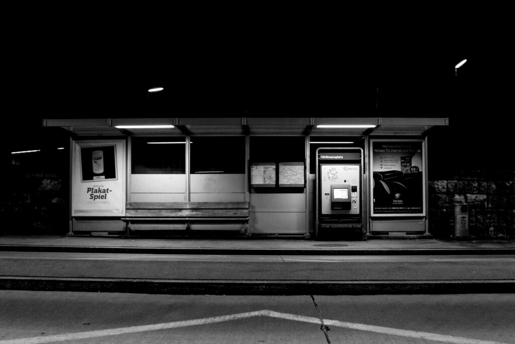 claudio-schwarz-IYwq2Fqum7c-unsplash